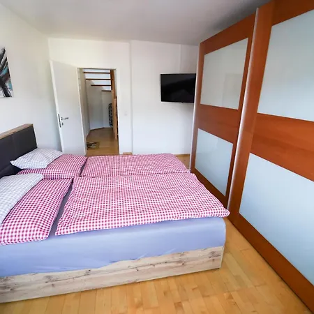Apartment Schlafgut Kuessler - 70m Vom Express