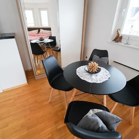 Apartment Schlafgut Kuessler - 70m Vom Express