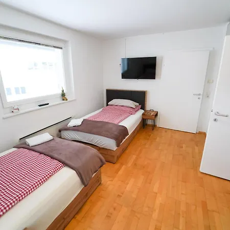 Schlafgut Kuessler - 70m Vom Express Lägenhet Zell am See