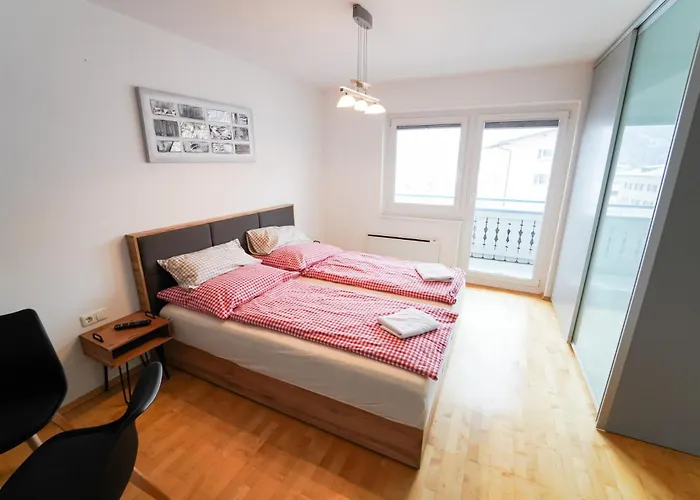 Schlafgut Kuessler - 70m Vom Express *