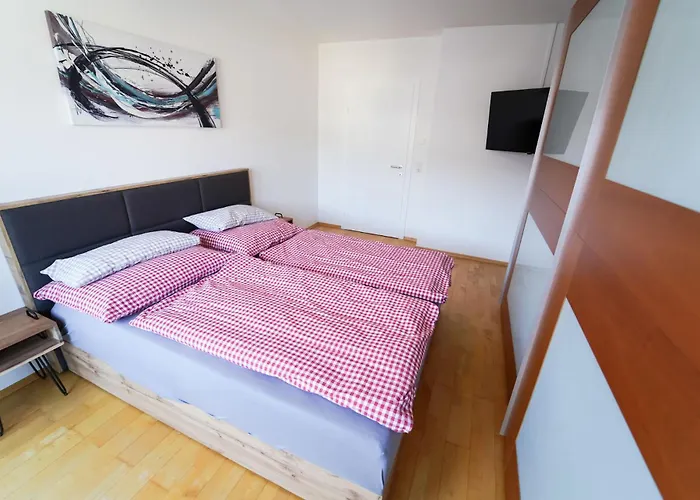 Schlafgut Kuessler - 70m Vom Express *